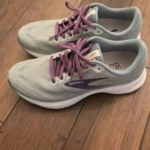 Brooks Launch 7